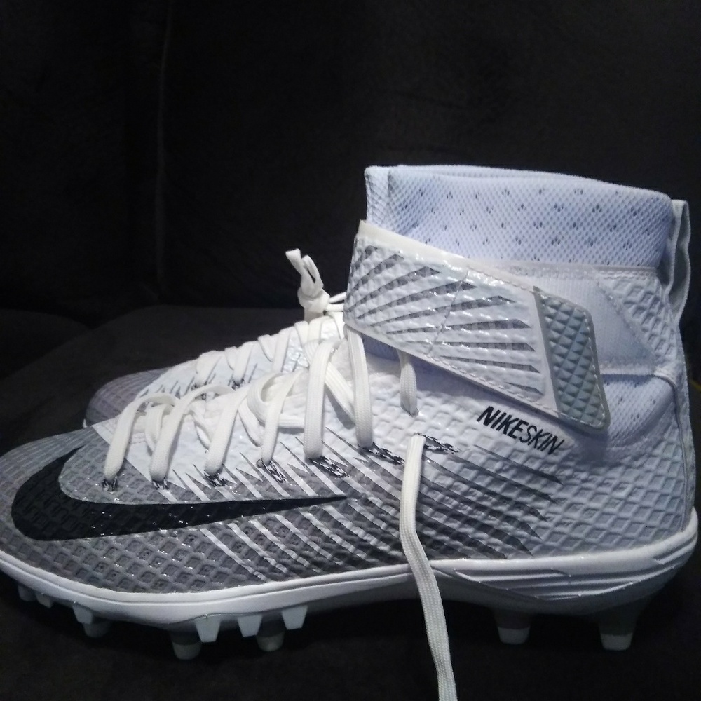 Nike LunarBeast Elite TD Football Cleats